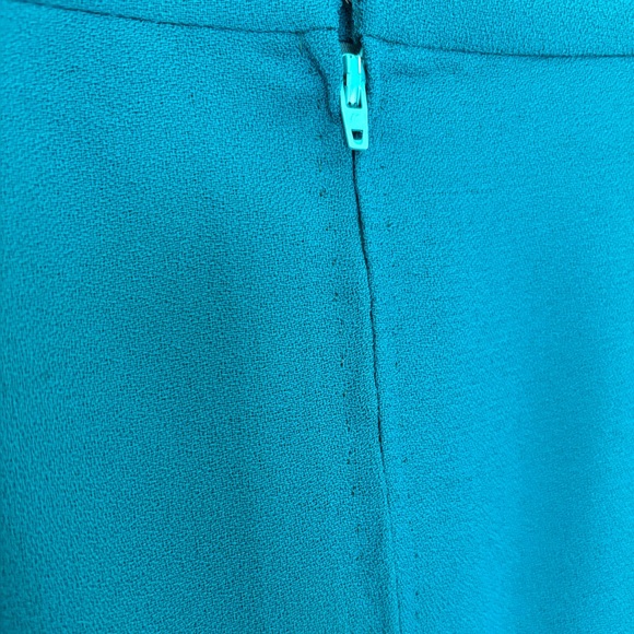 Elegant Hand Stitchhed and Beaded Skirt and Blouse Set - Picture 6 of 11